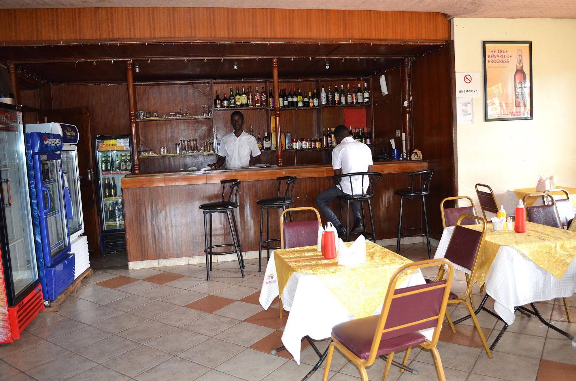 Victoria Travel Hotel Kampala Kültér fotó