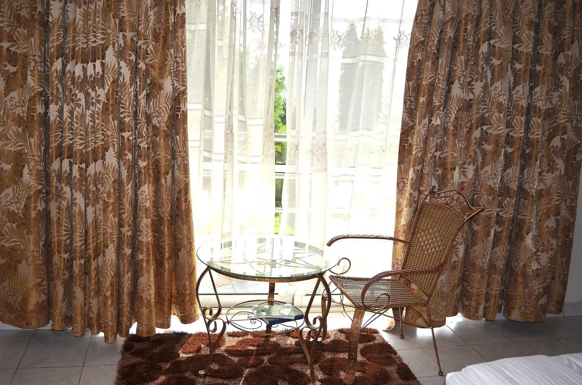 Victoria Travel Hotel Kampala Kültér fotó