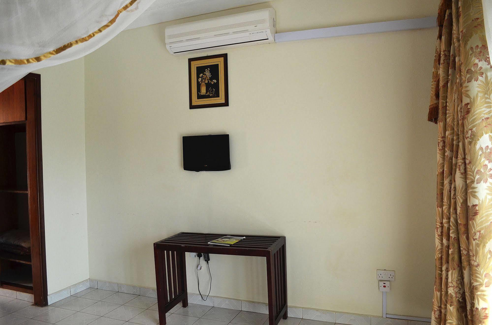 Victoria Travel Hotel Kampala Kültér fotó