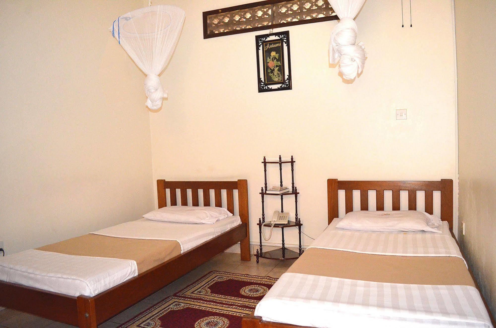 Victoria Travel Hotel Kampala Kültér fotó
