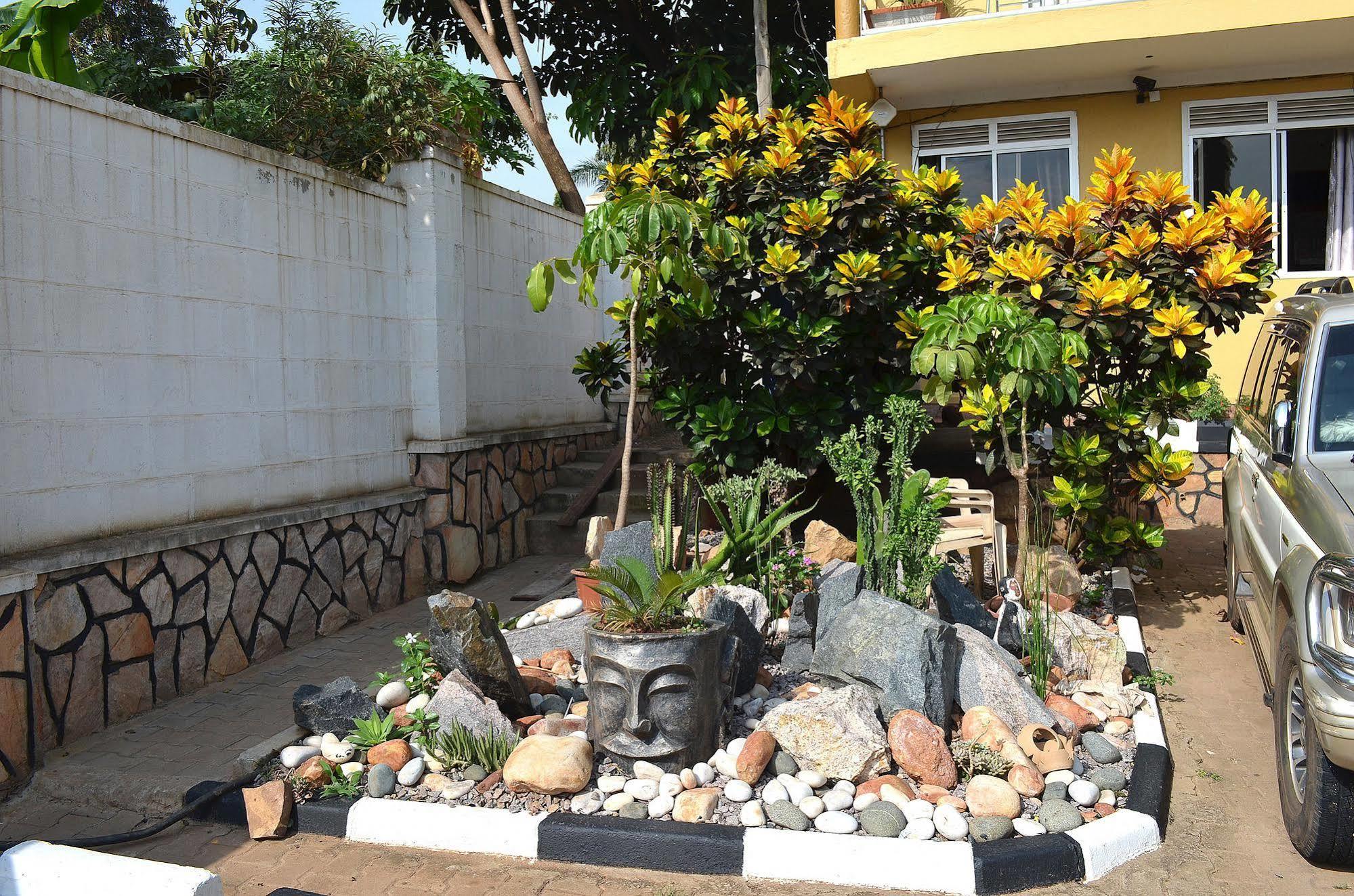 Victoria Travel Hotel Kampala Kültér fotó